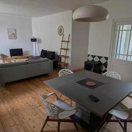 Holiday home Maison Calme Avec Terasse Proche Centre *